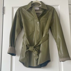 NWOT aritzia ava jacket